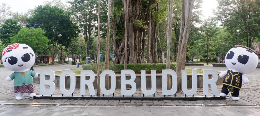 Aice Group di Candi Borobudur. 