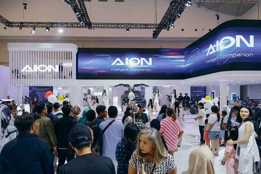 AION, bagian dari GAC Group, berhasil menarik perhatian di GAIKINDO Indonesia International Auto Show (GIIAS) 2024 dengan memperkenalkan solusi berkendara cerdas yang efisien dan ramah lingkungan. 