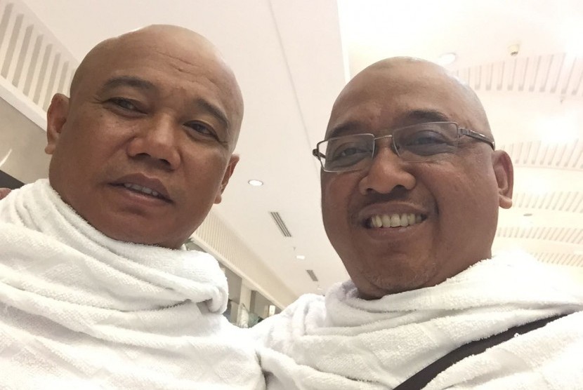 Aiptu Sutisna (kiri) dan Ustadz Enha.