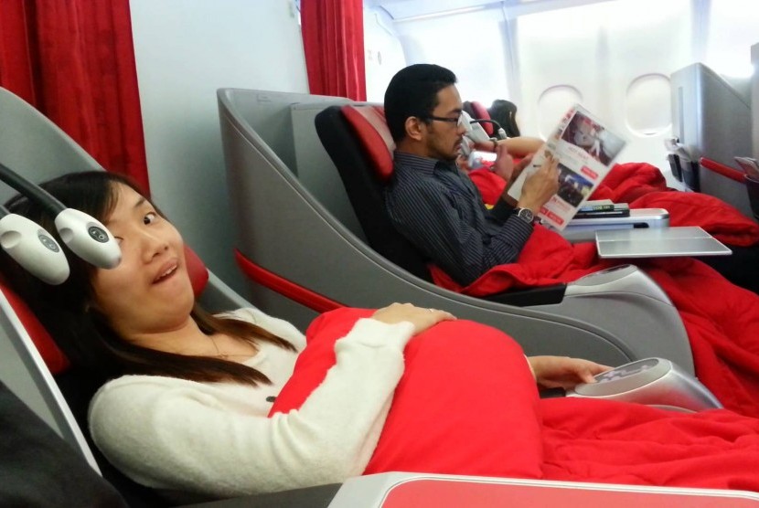 Air Asia X kini memiliki kelas premium dengan layanan flatbed.