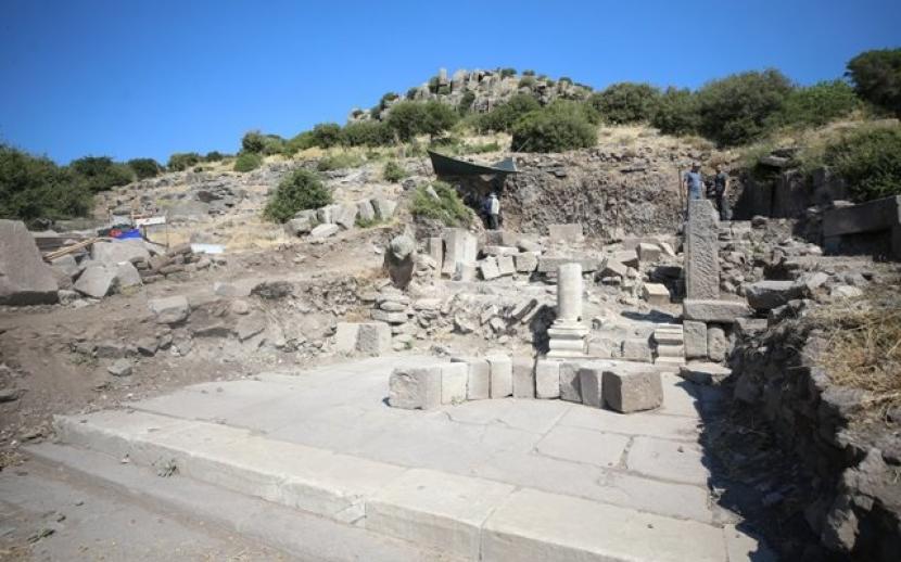 Sisa air mancur era Romawi ditemukan di Provinsi  Anakkale barat laut Turki 