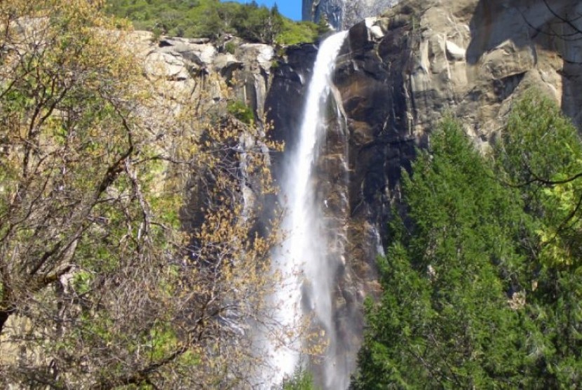 Air terjun Ban Gioc-Detian Terjun-Bordering di perbatasan Cina dan Vietnam.