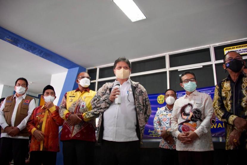 Airlangga: Vaksin untuk Kalimantan Selatan Segera Ditambah