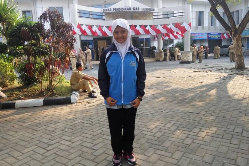 Aisha, siswi kelas 8 MTs Negeri Model, Babat, Kabupaten Lamongan.