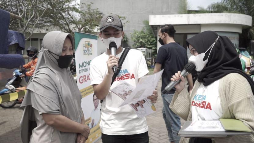 Ajak Warga Belanja di UMKM, Kelompok Binaan Airlangga Hartarto Keliling Jateng-Yogya