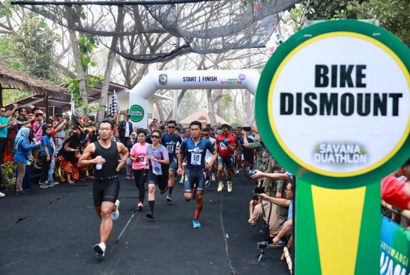 Ajang Banyuwangi Savana Duathlon yang digelar di Taman Nasional Alas Purwo Banyuwangi resmi dimulai Ahad (15/9). 