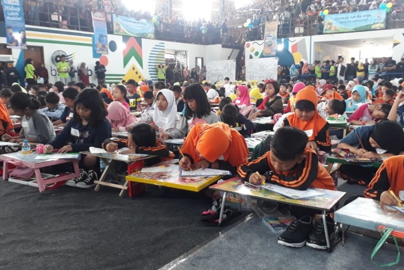 Ajang HiLo School Kids Festival 2019 bersama Indomaret, kembali digelar. Anak-anak di Kota Bandung pun, cukup antusias mengikuti ajang ini. 