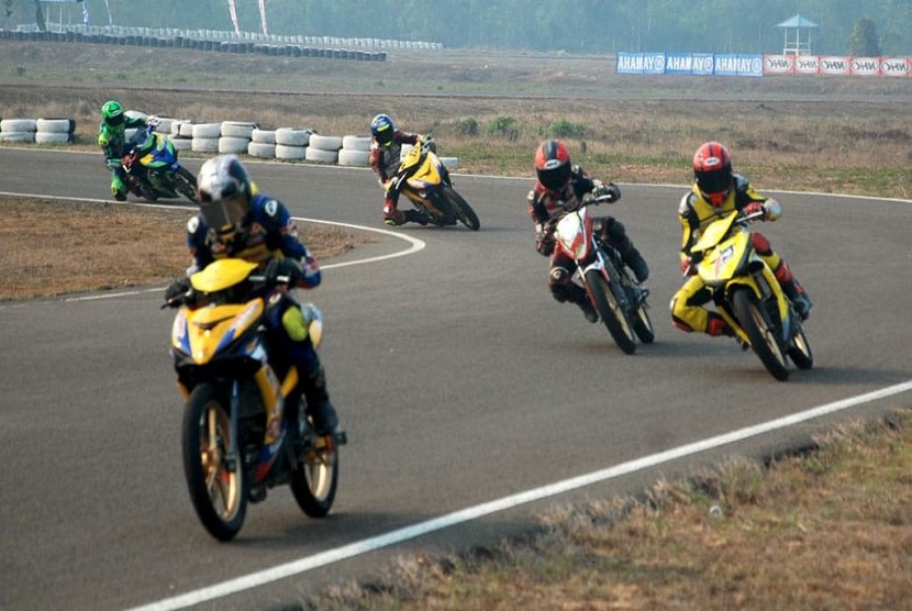 Ajang Kejuaraan Nasional Motoprix Region A putaran 3 Sumatera Selatan dan Piala Presiden RI siap digelar di Sirkuit Internasional Skyland Sekayu Kabupaten Musi Banyuasin.