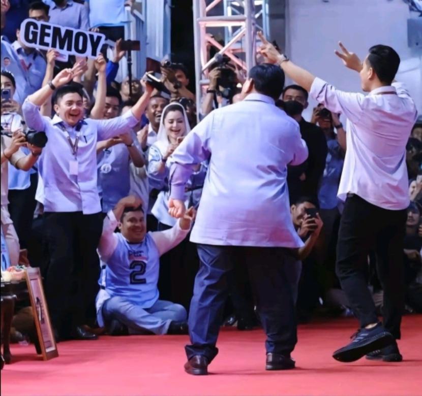 Ajudan Menhan Prabowo, Mayor Inf Teddy Indra Wijaya saat debat capres-cawapres Pemilu 2024.