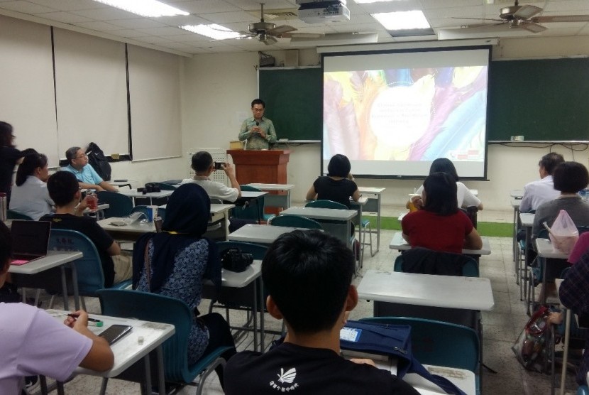 Akademisi UMM menjadi dosen tamu di National Kaohsiung Normal University.