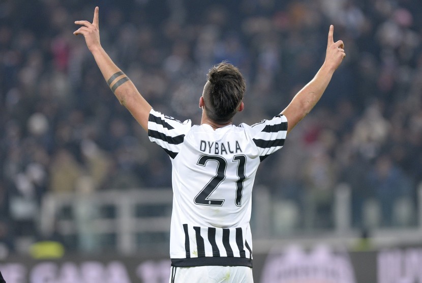 aksi bintang muda Juventus, Paulo Dybala.