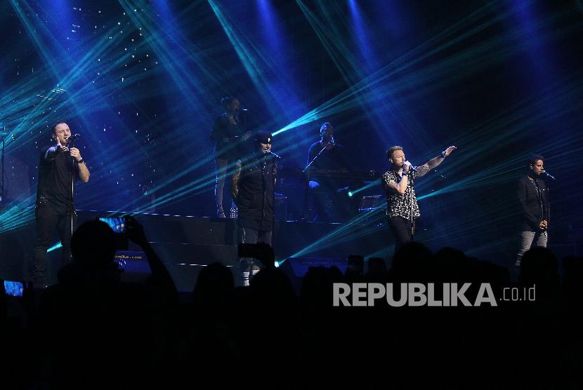 Aksi Boyzone dalam konser Thank You and Good Night Farewell Tour 2019. (ilustrasi)