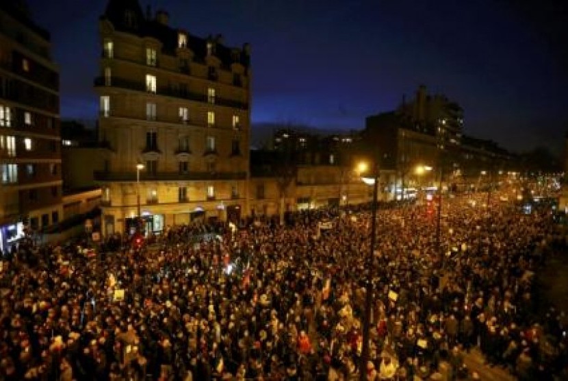 Aksi damai di Paris menyusul sejumlah aksi teror di Prancis beberapa hari terakhir, Ahad (11/1).