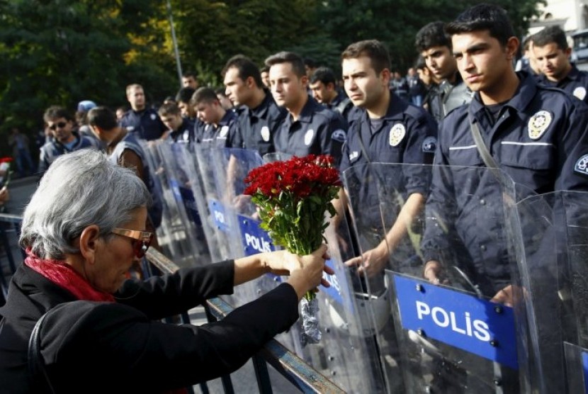 Aksi demonstrasi pascapemboman Turki, Senin (12/10)