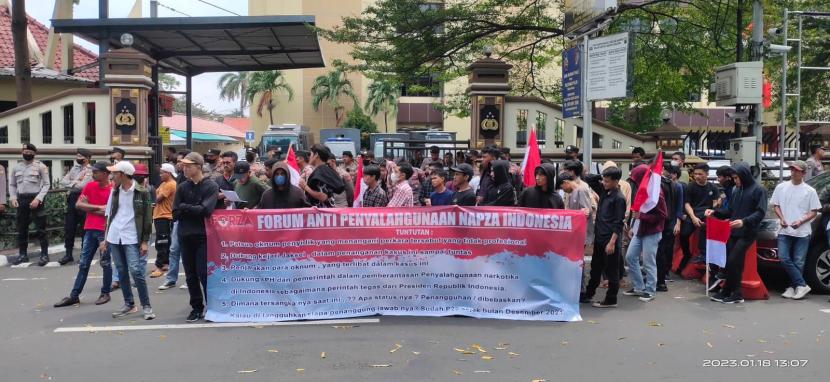 Aksi Forza dan mahasiswa menuntut Polri menindak pelaku kejahatan narkoba