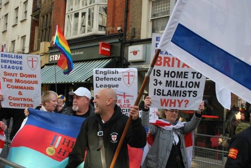 Aksi kelompok ultra-kanan, Liga Pertahanan Inggris dalam demonstrasi anti-Islam (Ilustrasi)