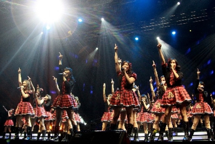 Grup JKT48 akan menggelar konser spesial satu dekade malam ini. Konser tersebut disebut menjadi konser termegah yang mereka lakukan. (ilustrasi)