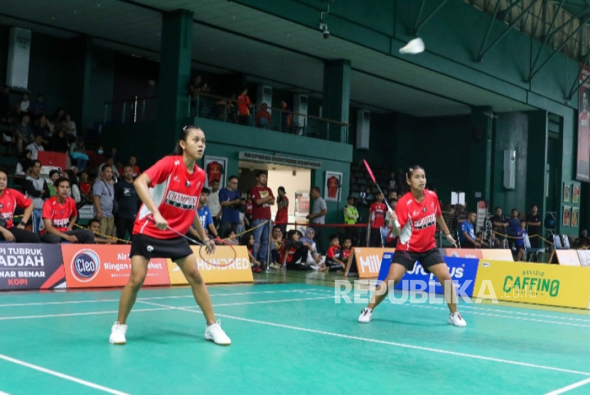 Aksi peserta Kejuaraan Klub Mitra PB Djarum 2025 yang berlangsung di GOR Djarum, Jati, Kudus, Jawa Tengah, pada 3 hingga 8 Februari 2025. 