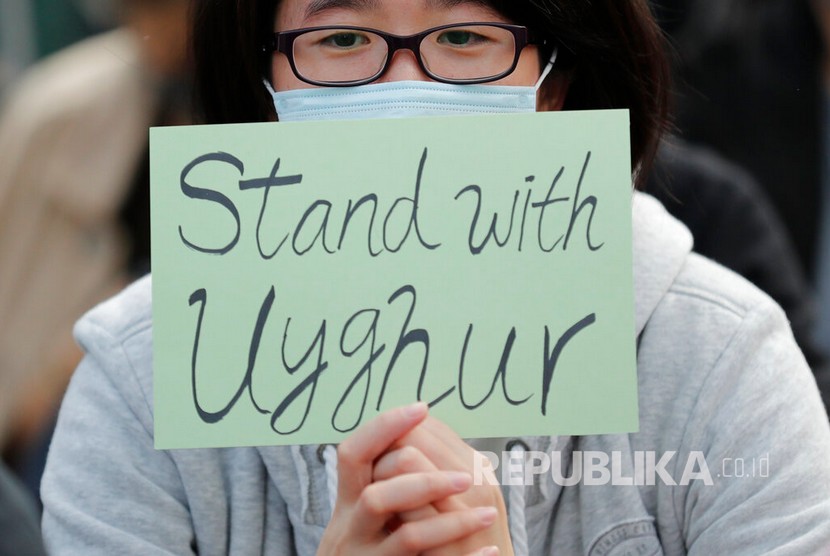  Aksi solidaritas untuk muslim Uighur di Hong Kong. Aktivis meminta Dewan Hak Asasi Manusia PBB untuk meluncurkan penyelidikan. Ilustrasi.