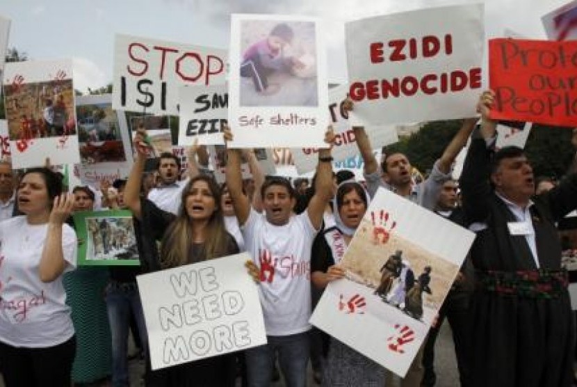 Aksi warga Kurdi menolak ISIS dan Kelompok radikal di Timur Tengah. 