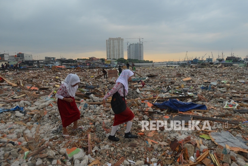 Bekas bongkaran pemukiman warga kawasan Pasar Ikan