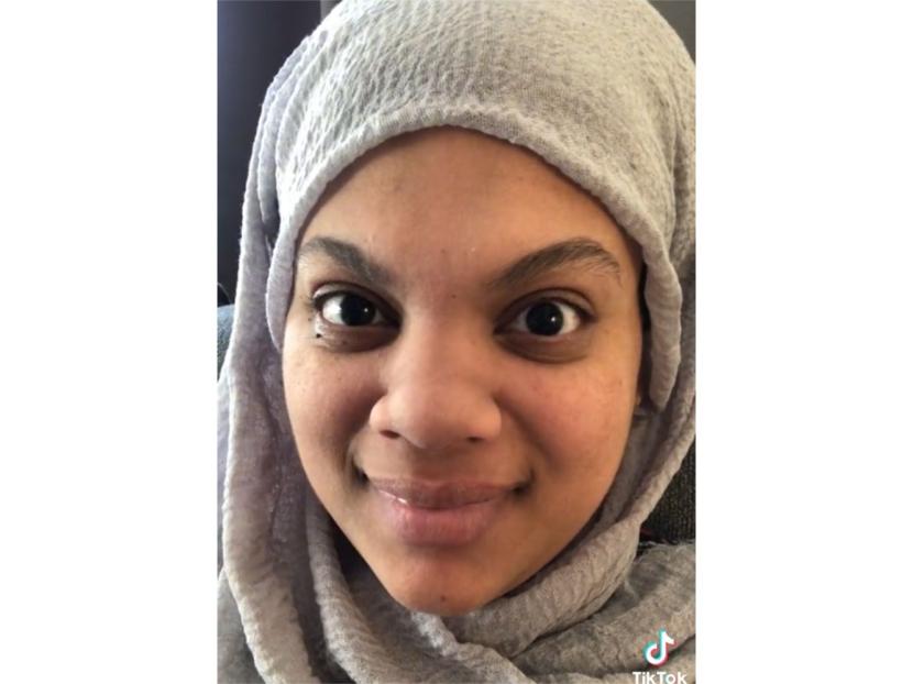 Aktivis sekaligus TikToker Amerika, Megan Rice. Dia memutuskan untuk masuk Islam dan berhijab setelah takjub akan keteguhan rakyat Palestina di tengah bombardir Israel.