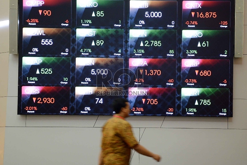 Aktivitas Bursa efek Indonesia (BEI), Jakarta, Kamis (21/5).