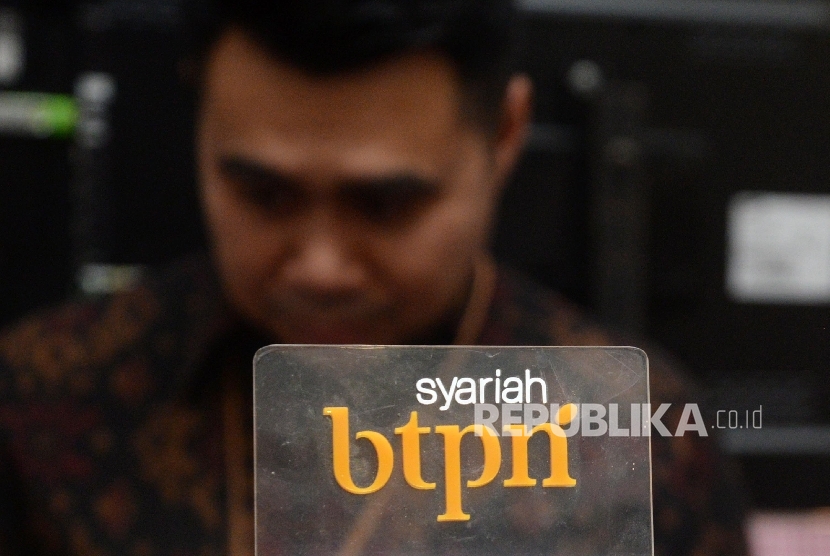 PT Bank BTPN Syariah Tbk (BTPN Syariah) tetap fokus melayani segmen pra dan cukup sejahtera produktif Indonesia. Dalam melayani segmen ini bank senantiasa menjalankan pola pendekatan pendampingan yang terarah, terukur dan berkelanjutan. (ilustrasi).