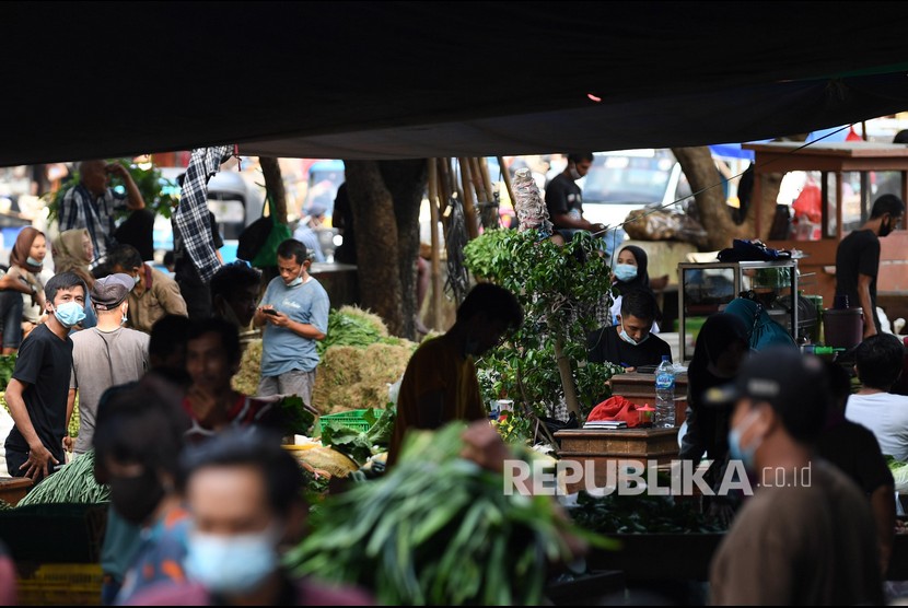 Aktivitas jual beli di kawasan pasar tradisional. Ilustrasi