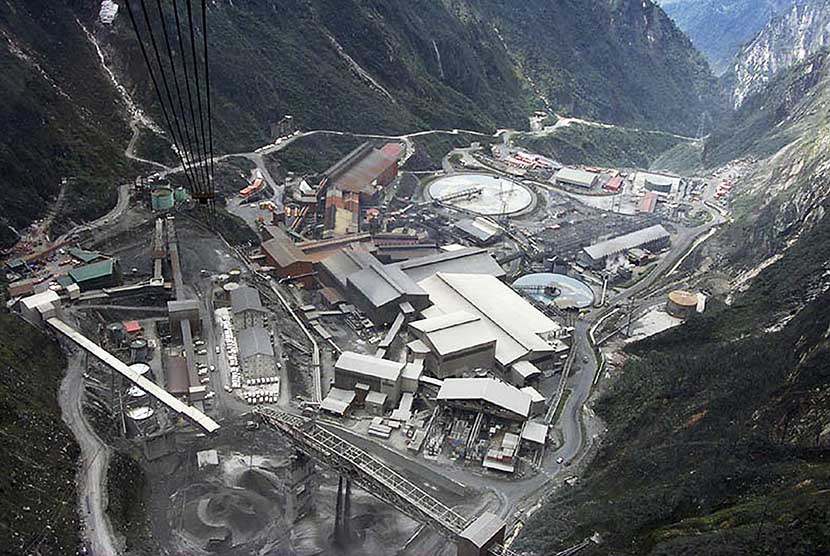 Area pertambangan Grasberg PT Freeport, Mimika, Papua (ilustrasi). Freeport memproteksi penjualan tembaga dan emas dari hasil tambang Grasberg sebesar total 3,44 miliar dolar AS atau sekitar Rp 48,16 triliun.
