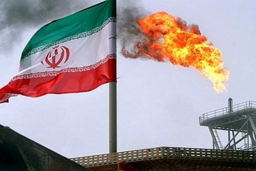 Aktivitas pengeboran di ladan minyak Iran