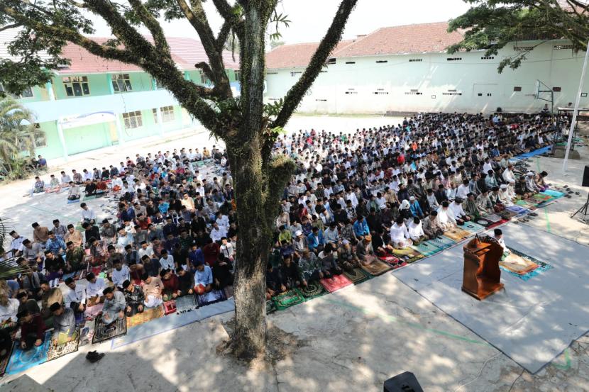 Aktivitas silaturahmi di Pondok Pesantren (Ponpes) Al-Ittihad Cianjur, Jawa Barat, Kamis (5/10/2023).
