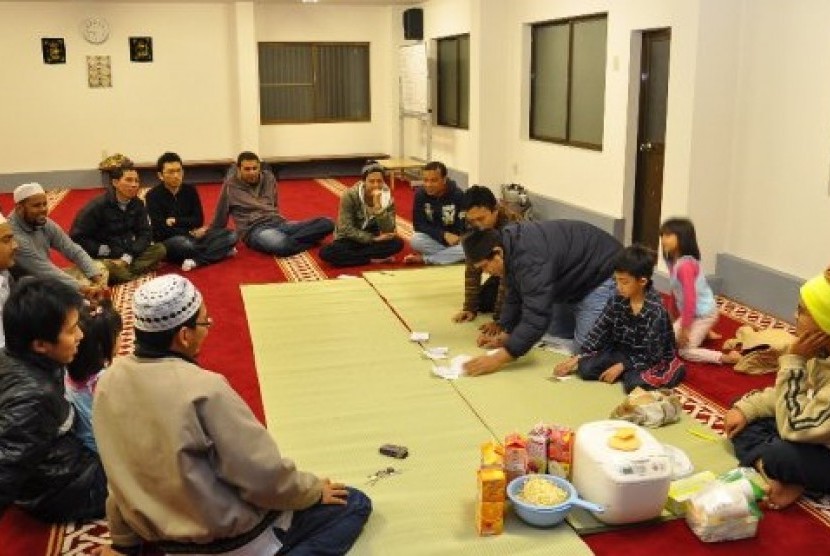 Aktivitas umat Islam di Masjid Mie Jepang