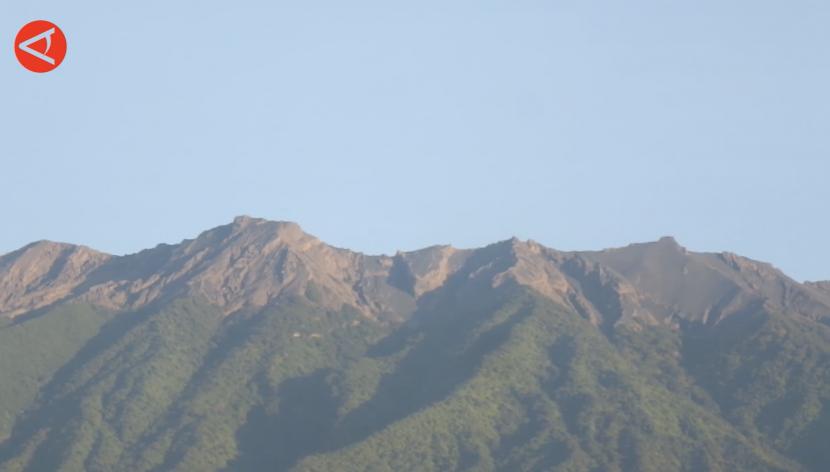 Aktivitas vulkanologi Gunung Api Raung yang memiliki ketinggian 3332 mdpl masih terpantau fluktuatif.
