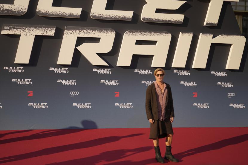 Aktor Brad Pitt hadir di pemutaran perdana film Bullet Train di Berlin, Jerman, Selasa, 19 Juli 2022.