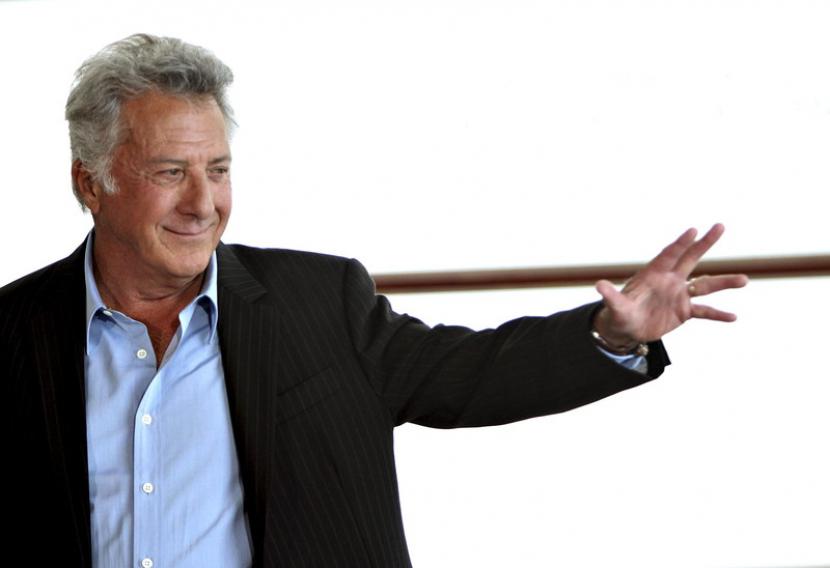 Aktor Dustin Hoffman merupakan penyintas kanker tenggorokan.