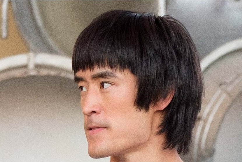 Aktor Mike Moh berperan sebagai Bruce Lee dalam film Once Upon a Time in Hollywood.