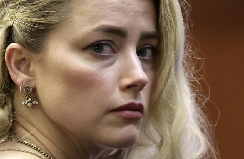 Aktris Amber Heard. Didampingi tim pengacara baru, Heard ajukan banding atas putusan juri yang mewajibkannya membayar ganti rugi besar kepada mantan suaminya, Johnny Depp.