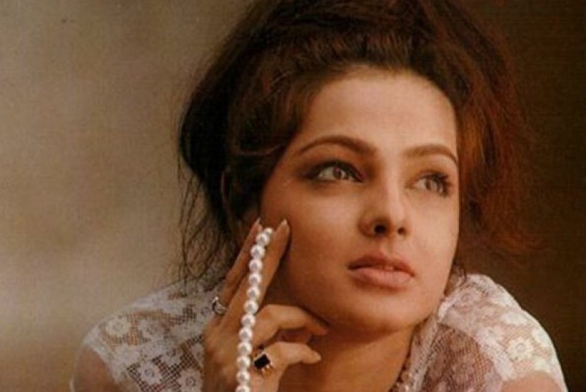 Aktris Bollywood, Manta Kulkarani.