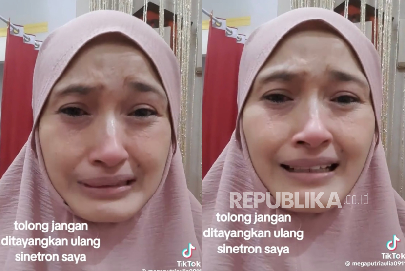 Aktris Mega Putri Aulia menangis dalam sebuah video yang dibagikan di Tiktok. Dalam video itu, dia meminta pihak TV tidak menayangkan lagi sinetronnya saat belum berhijab karena sekarang dia sudah menutup aurat dan berhijarah.