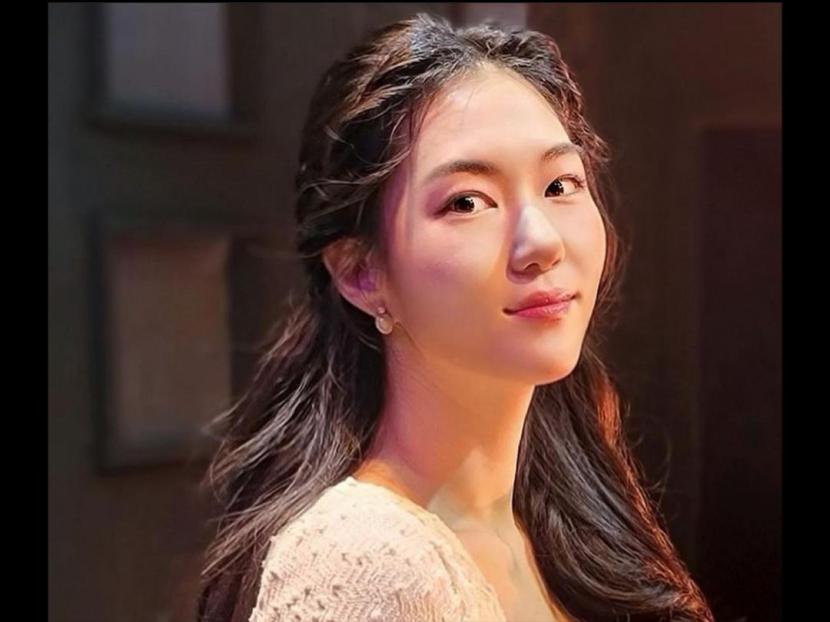 Aktris Park Soo-ryun. Pemeran serial Snowdrop ini dikabarkan meninggal dunia setelah jatuh dari tangga.