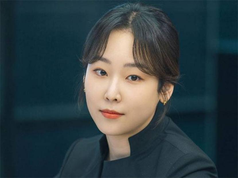 Aktris Seo Hyun-jin saat berakting dalam serial 