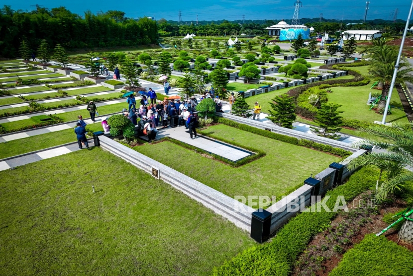 Al Azhar Memorial Garden