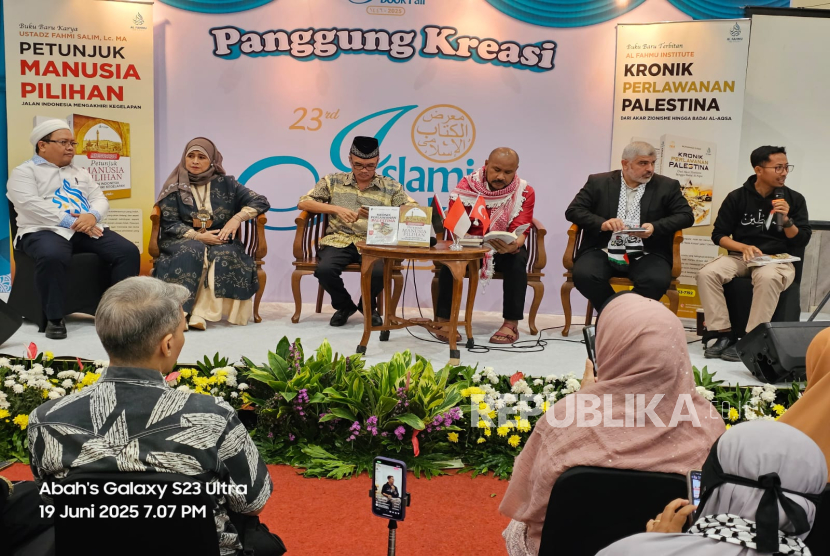 Al-Fahmu Institute meluncurkan dua buku terbaru dalam rangkaian acara Panggung Kreasi IBF.
