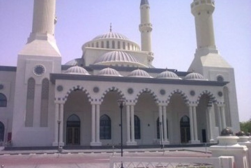 UEA Tetapkan Tahun Baru Islam Sebagai Hari Libur Umum. Foto: Al Farooq, yang merupakan Masjid terbesar di Dubai