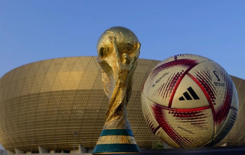 Al Hilm, bola untuk pertandingan semifinal dan final Piala Dunia 2022.