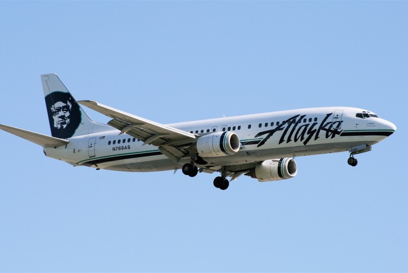 Gara-Gara Pesan Bahasa Arab, 2 Muslim AS Diusir dari Pesawat. Alaska Airlines