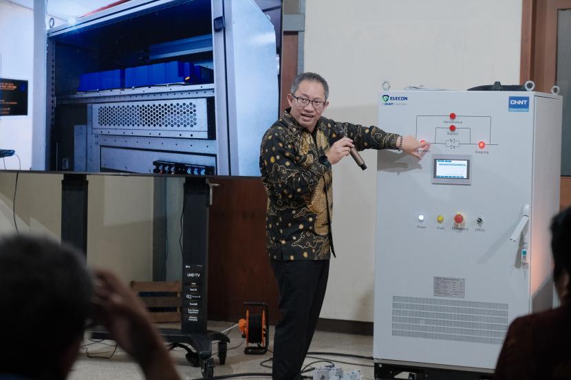 Alat DVR akan diuji dan ditempatkan di Laboratorium Sistem Tenaga Listrik STEI ITB untuk mempermudah mahasisa mempelajari perangkat ini bekarja