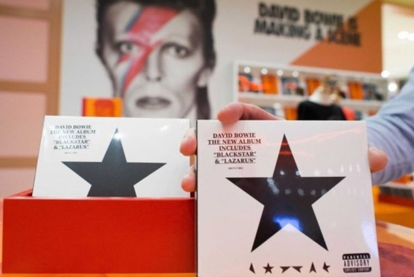 Album milik mendiang David Bowie.