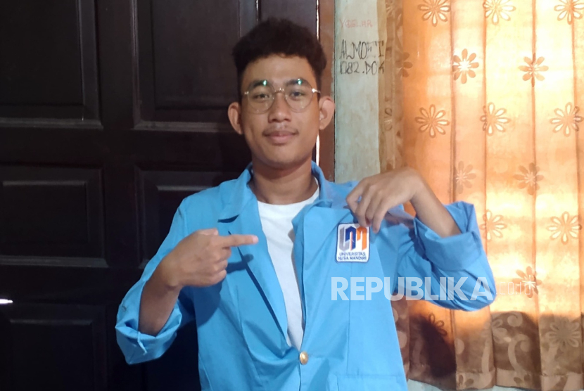 Aldi Gunawan, mahasiswa prodi Manajemen di Universitas Nusa Mandiri (UNM) Kampus Margonda